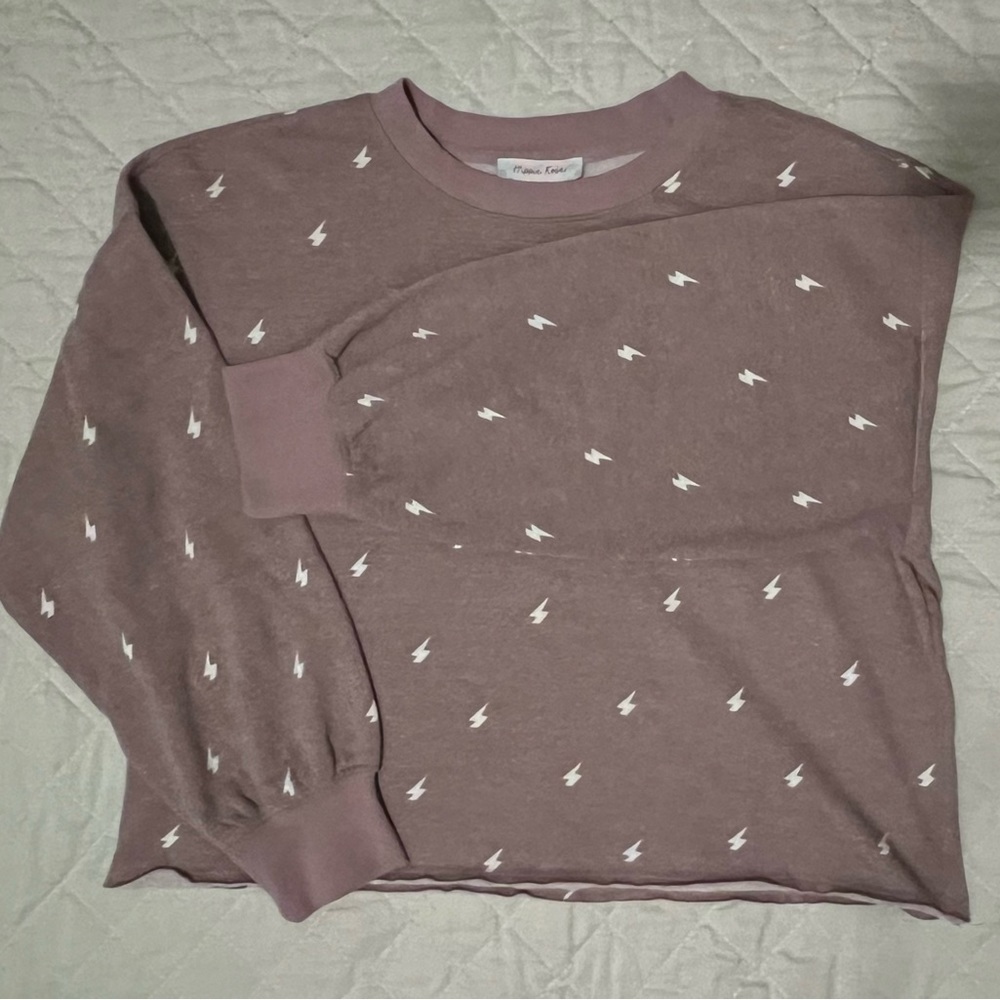 Hippie Rose Women’s, Round Neck, Purple and White Sweater, New without tags
